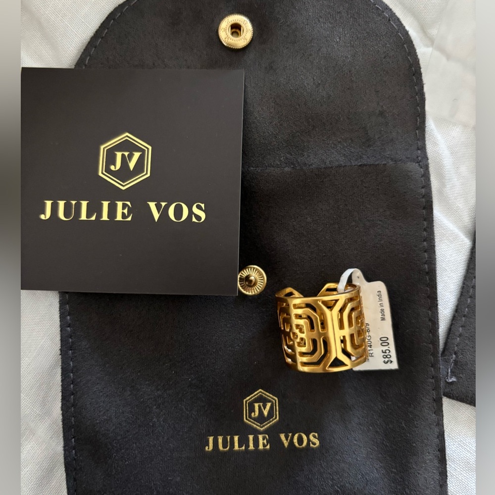 julie vos ring
